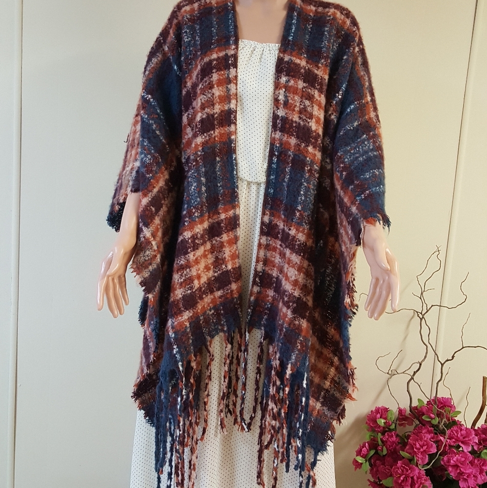 🌻HP🌻NWT Charter club brush fringed wrap